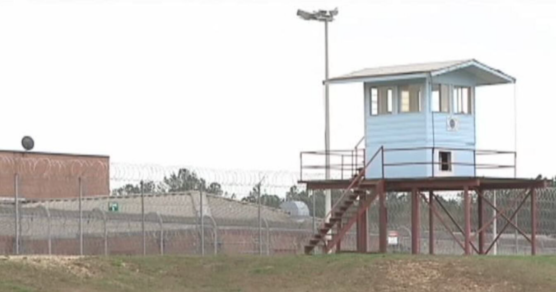 Guns Found in Alabama Prison After Officer Arrested for Contraband